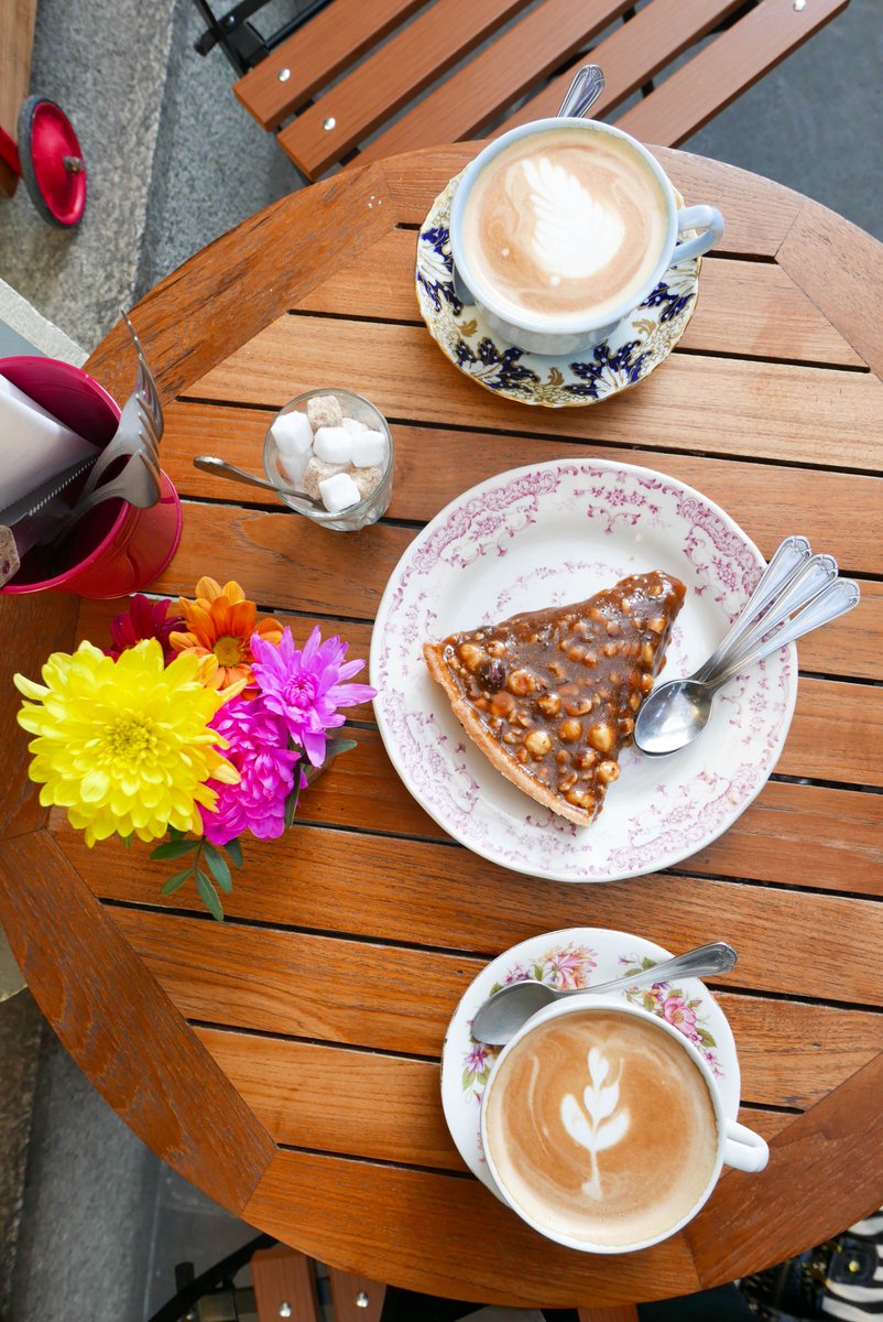 Pretty little things at <a href="/ChezAntoinette/">Chez Antoinette</a> in <a href="/coventgardenuk/">In & Around Covent Garden</a> More on louiseloveslondon.com <a href="/UKBloggers1/">UK Bloggers</a> @FemaleBloggerRT #London