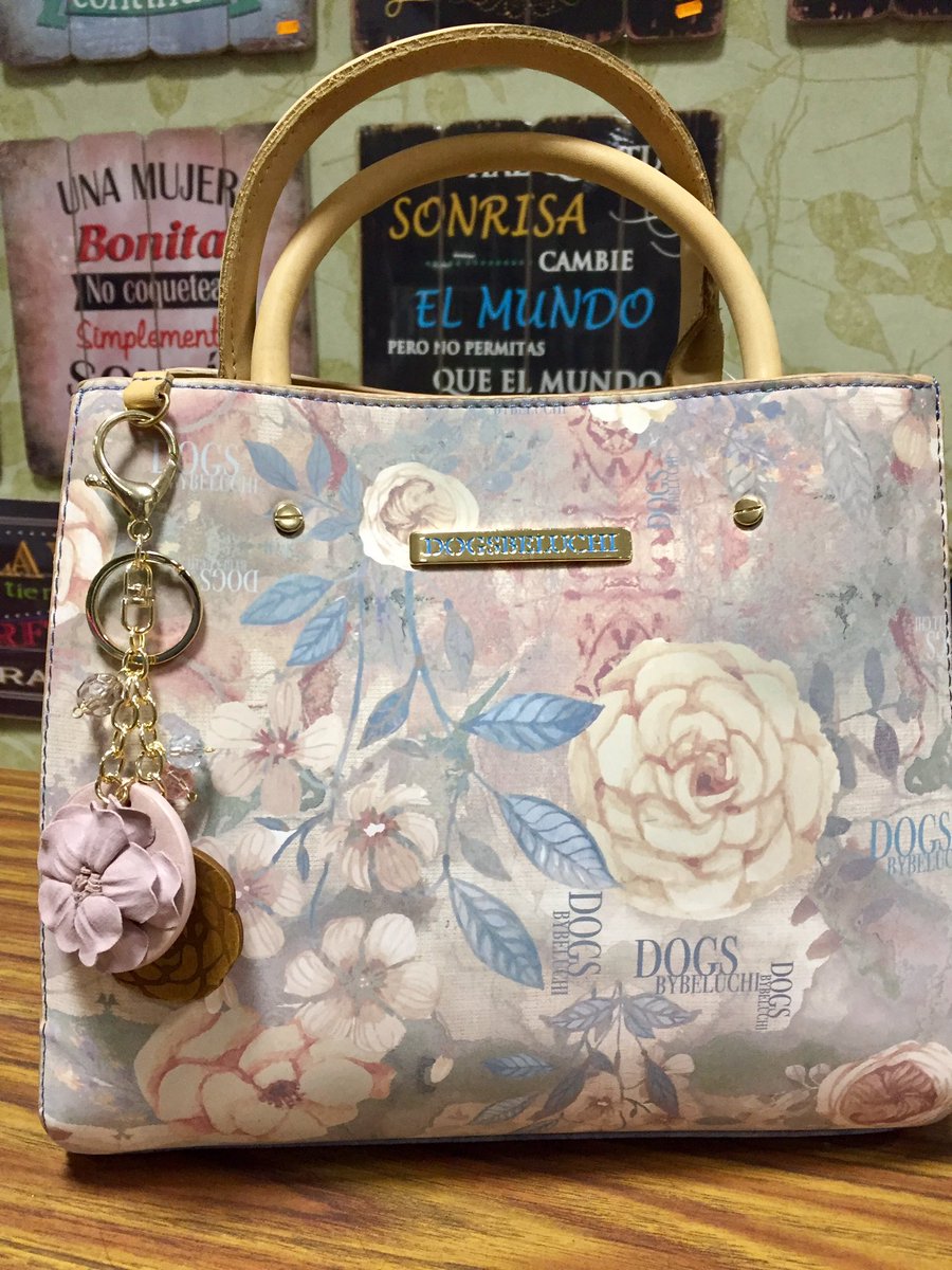 sucesoresguarni's tweet photo. Serie Mushu de Dogsbybeluchi #moda #PrimaveraVerano2017 #elGuarni #dogsbybeluchi #fashion #Fashionista #bolsos #mujer #bags#FelizSemanaSanta https://t.co/j7PXlhLsQq