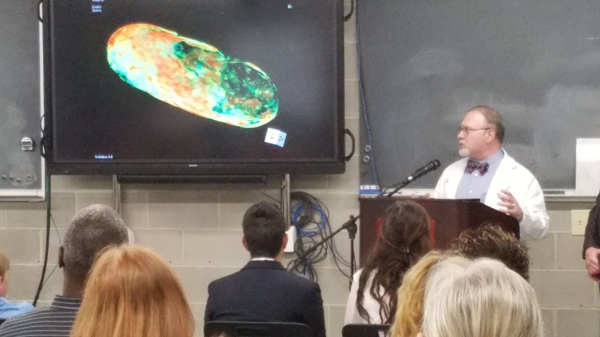 JagwireEric's tweet photo. Learning about imaging the dino egg from @Jim_Rawson_MD https://t.co/jawk3xty4J