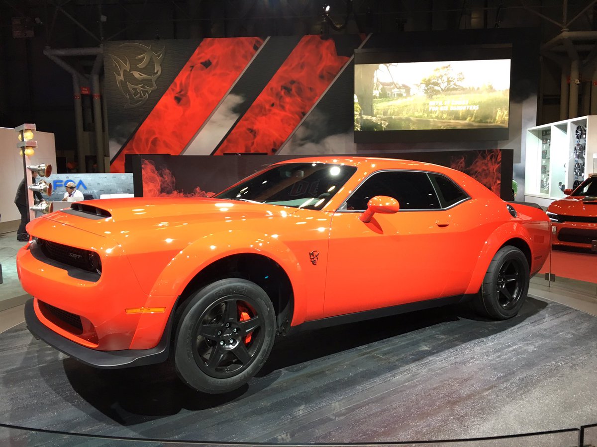 840 chevaux et les roues avant qui se lèvent à l'accélération ! Diabolique cette Dodge Challenger Demon <a href="/turbofr/">TURBO M6</a> <a href="/Dodge/">Dodge</a> #NYIAS2017