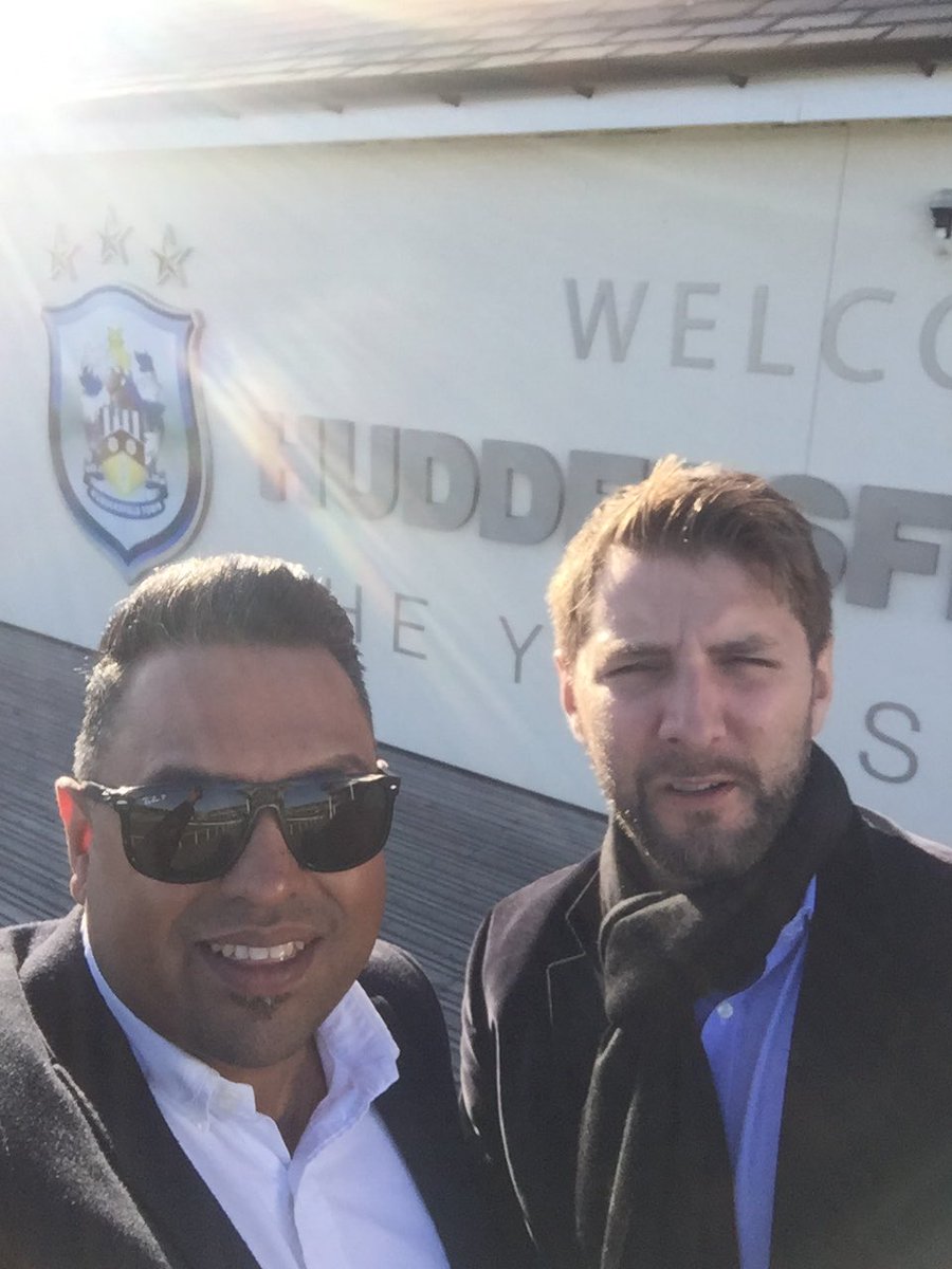oneclicksportsm's tweet photo. @ExaminerHTAFC with great ambition & look forward to working together #OCSM #oneclickgroup #football #transfers @priyesh_u80 @julsend https://t.co/3tdHOeTZEP