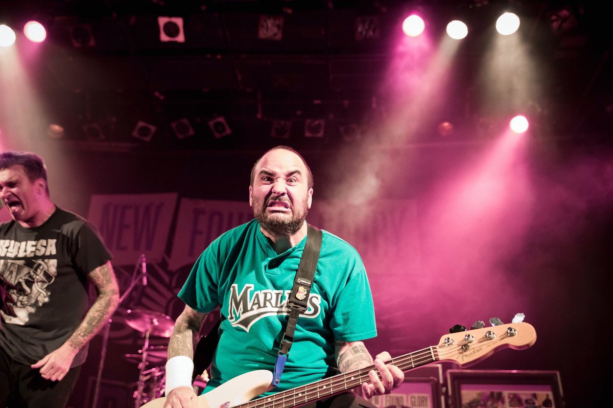 MOSmusicmag's tweet photo. Don't miss our photo gallery &amp; review of @newfoundglory &amp; @TrashBoatUK 's sold out Cincinnati show! https://t.co/rAGojTRB01 https://t.co/bi2iEZQ3ZX