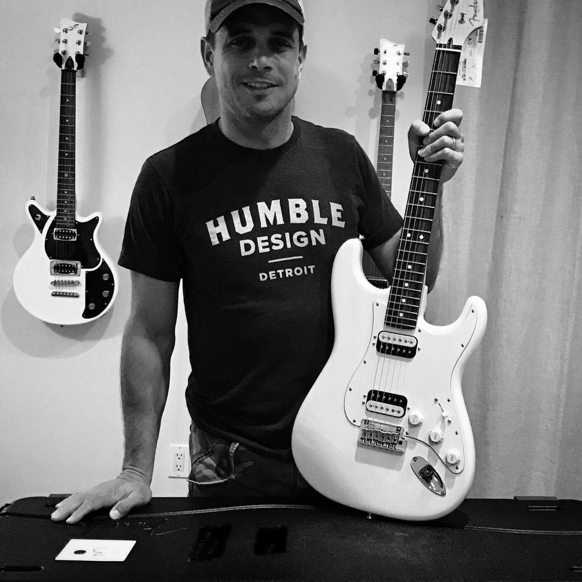 ThatJordanBrady's tweet image. Huge thank you to @Fender for the generous #stratocaster we auctioned off for @military_family at our #Detroit event!! #PlayitForward