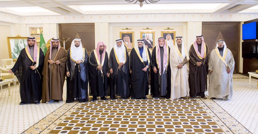 يسعدني ويشرفني من اليوم
أن أكون رئيس العلاقات العامة
في لجنة أهالي الخبراء 
والمسؤولية تكليف وليست تشريف 
وأسال الله ان يجعلني عند حسن ظنكم