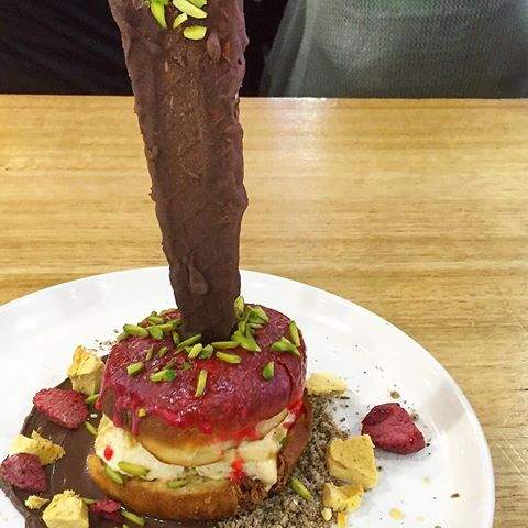 Beef muffin and smoked red rhubarb #ExecutiveRoom @dp_bistro #edisisarapan <a href="/ramona_sagita/">RAMONA</a>