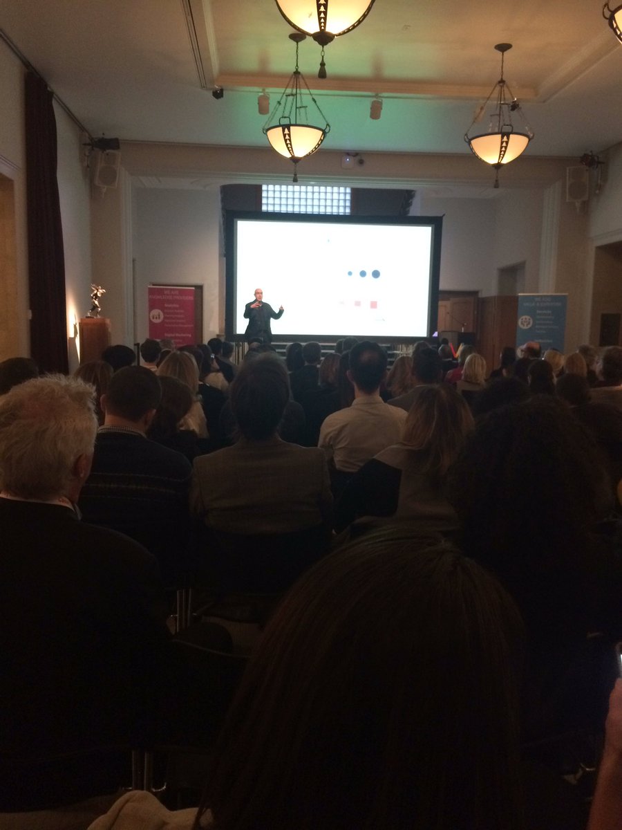 SpotevI's tweet image. Music
#kpimarketing
#mitchJoel #spotev