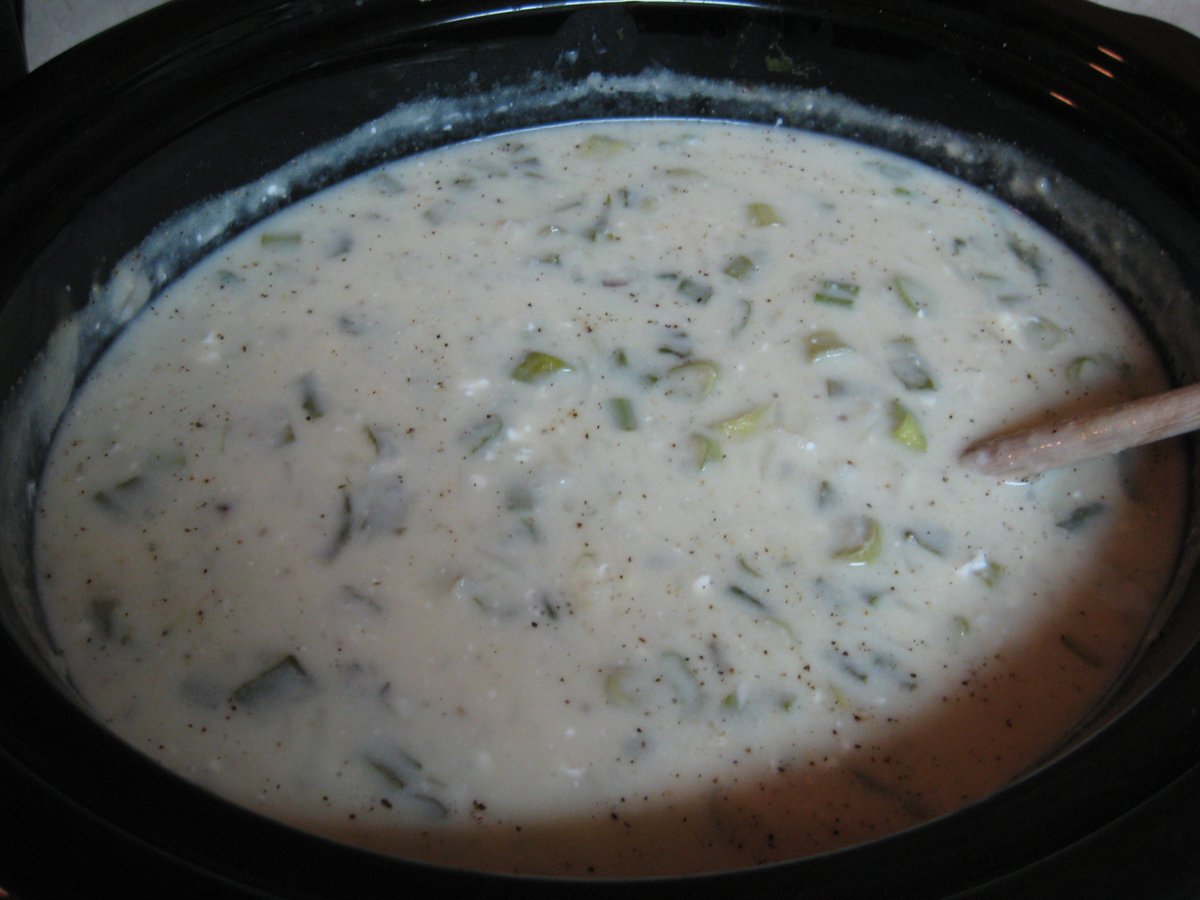 MeganClemons555's tweet photo. What's for dinner tonight?

Something simple and hearty...'Easy, Cheesy Crockpot Potato Soup.' Yum!  ^_^  #foodie #cooking https://t.co/D3eQO7HRP9