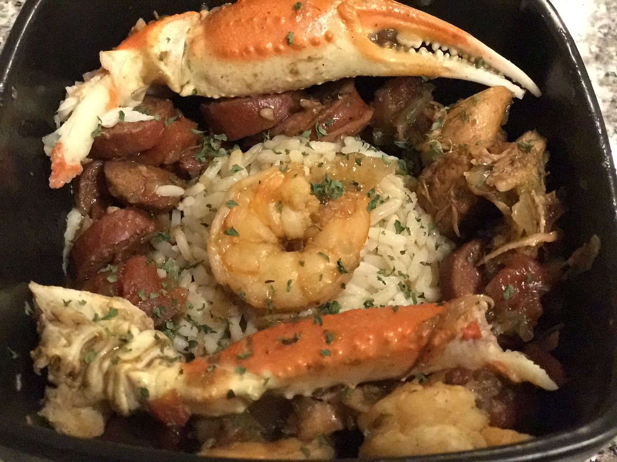 MamadubsX3's tweet photo. Hey look I made gumbo #princessandthefrog #food #culinary #Foodie #momcancook #cooking #silenttable #askedforseconds #andthirds https://t.co/5GmjGnxk7o