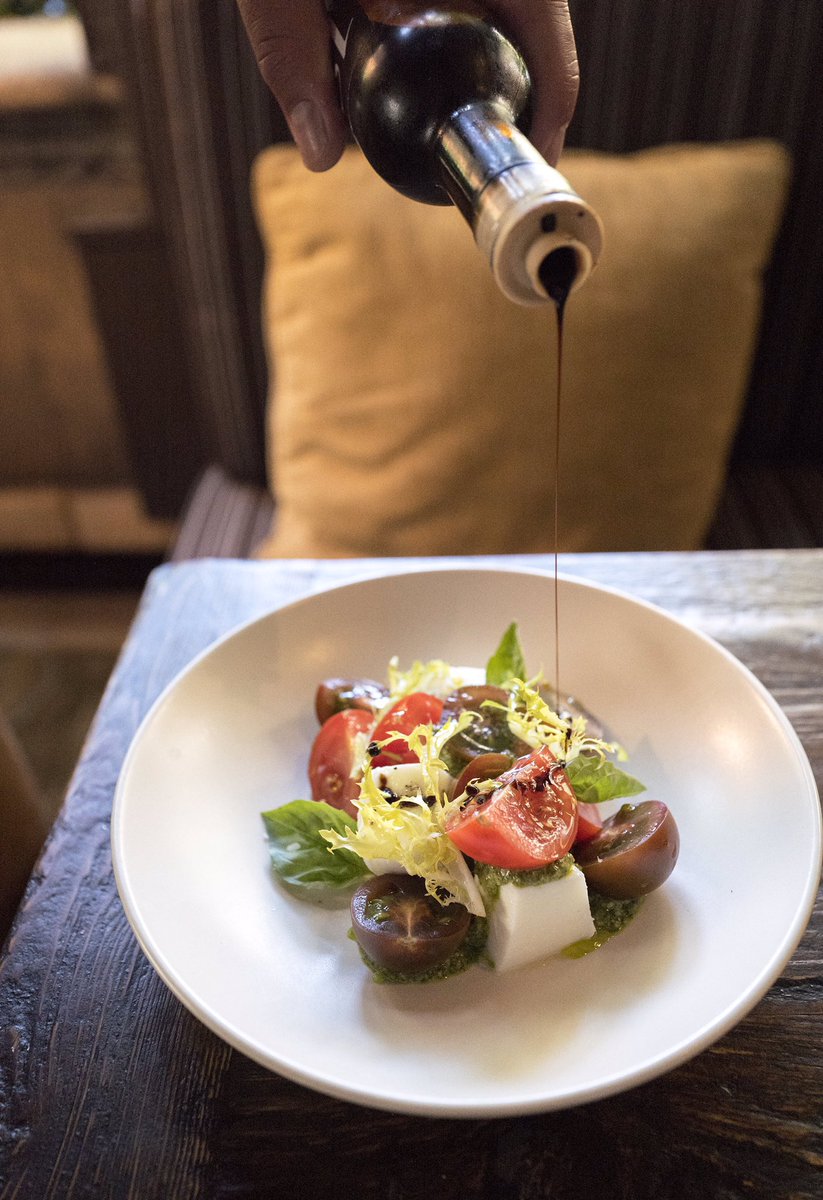 Pomodoro salad from <a href="/vinotecafsla/">Vinoteca</a> captured by <a href="/scrumphsus/">Scrumphsus</a> 👌🏼Join us tonight for #WineWednesday