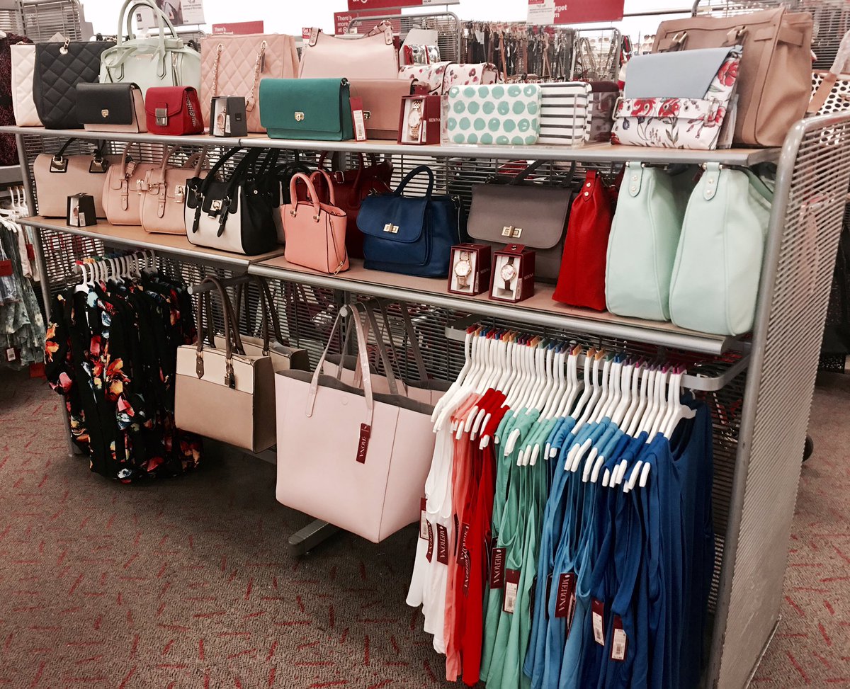 Raising Comp &amp; Sales Through Our Amazing Easter/Spring Seasonal Shop 💁🏻 @KelloggCraig <a href="/GuenetteMelanie/">Melanie Guenette</a> @tracyacurry1 #T1025 #GuestFirstYo 💯✨