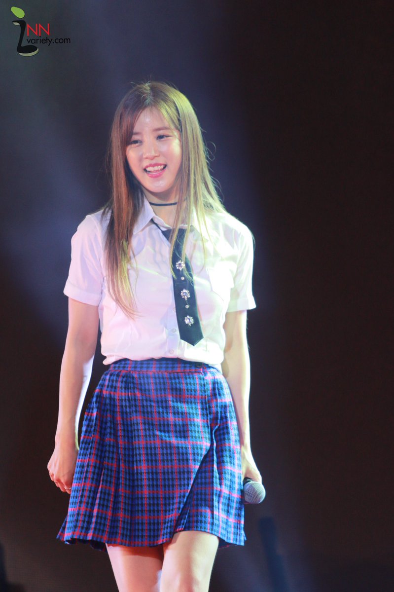 BasedChorong's tweet photo. Happy kids are the best kids! I wish I could always see Apink this smiley 😊 https://t.co/Ex4W1cFhdK