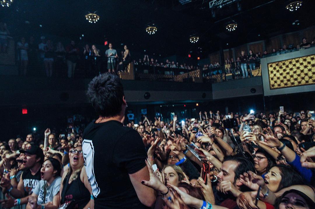 LivewireAZ's tweet photo. Last night SOLD OUT with @simpleplan! #LivewireAZ https://t.co/PSmVNgiELR