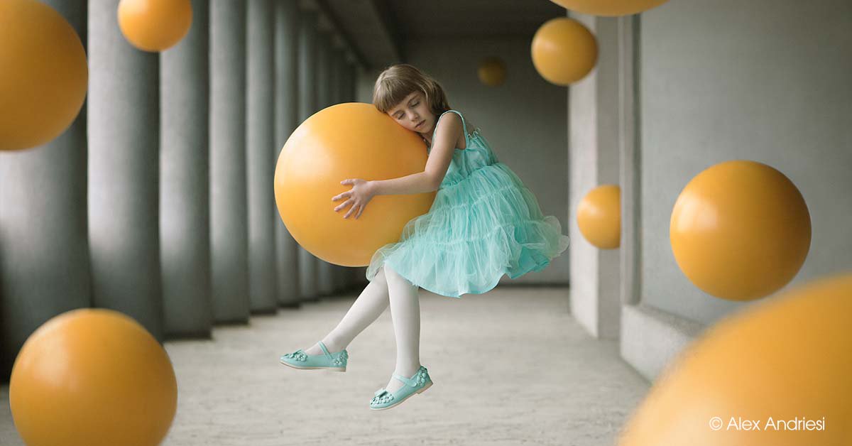 Get 20% off the 2017 Exhibition by @worldphotoorg. Use code PHOTOMONTH20: bit.ly/2oQXbpZ