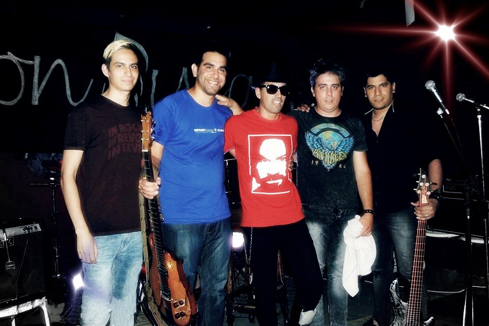 ya rockeamos en Saladillo!! 
23 de Abril en Torre XXI. Quilmes