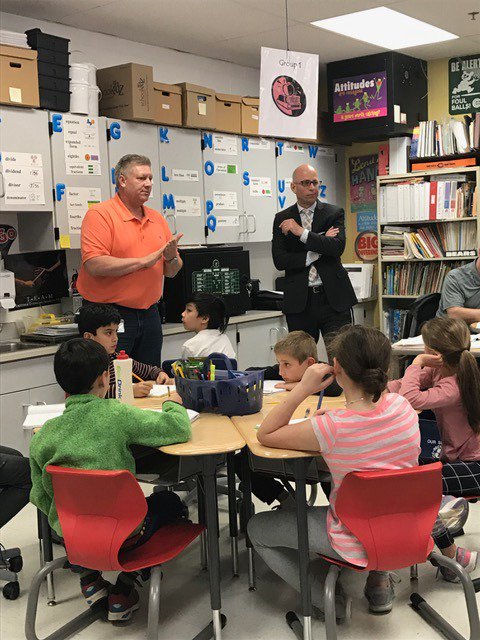 ckellam's tweet image. Dr Gordon &amp;amp; Mr Scarmardo visit FG's 3rd Gr to talk abt emergency preparedness. "Build a better emergency kit" PBL. #d41pbl @ForestGlenEagle