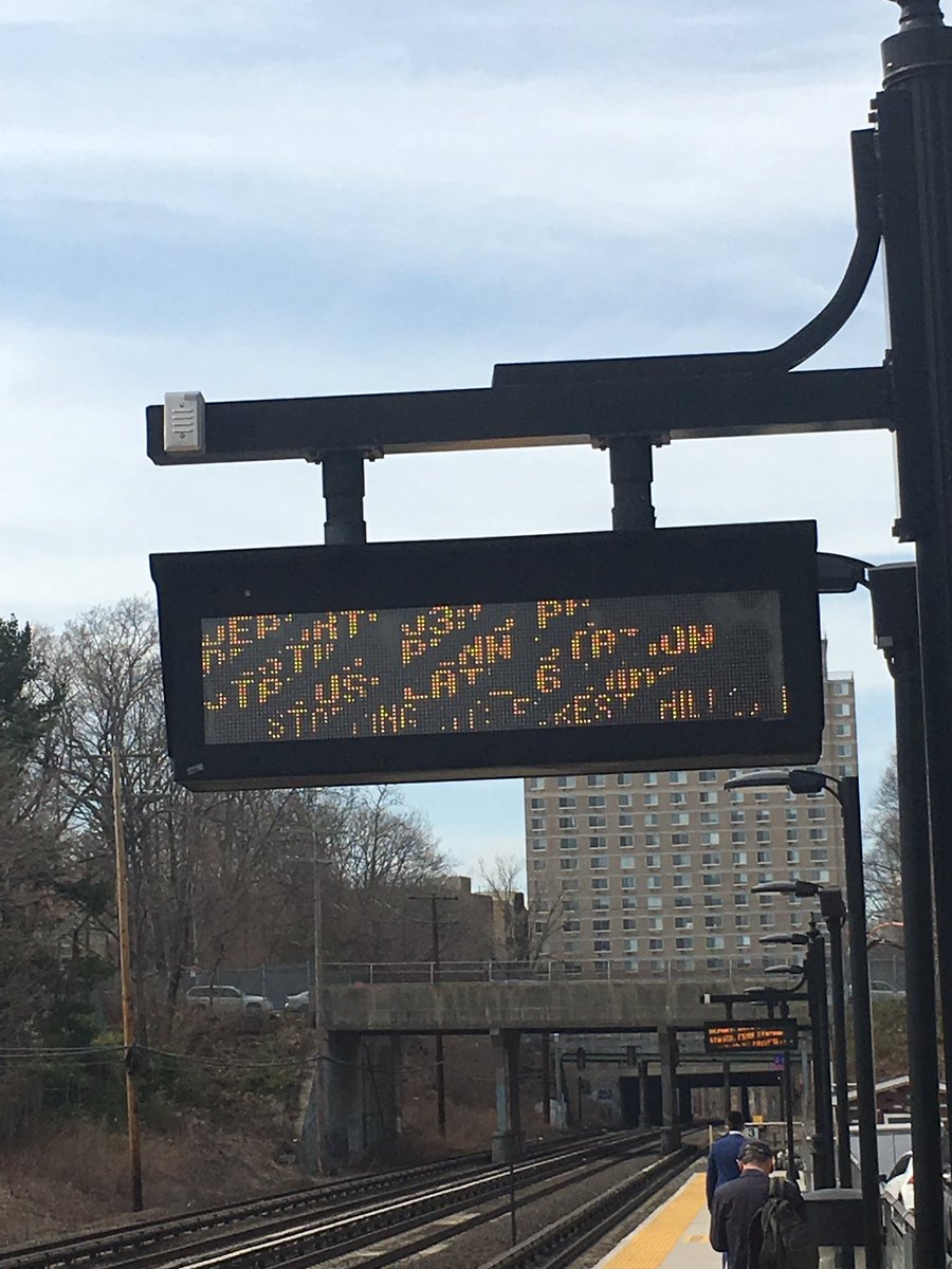 LIRRlate's tweet photo. The 313 train from kew gardens has a 0% on time performance for April. #lirrsucks #lirr #lateeveryday #late https://t.co/lNdtDclKi5