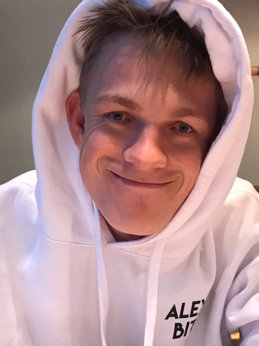 Date night with <a href="/Caspar_Lee/">Caspar Lee</a>