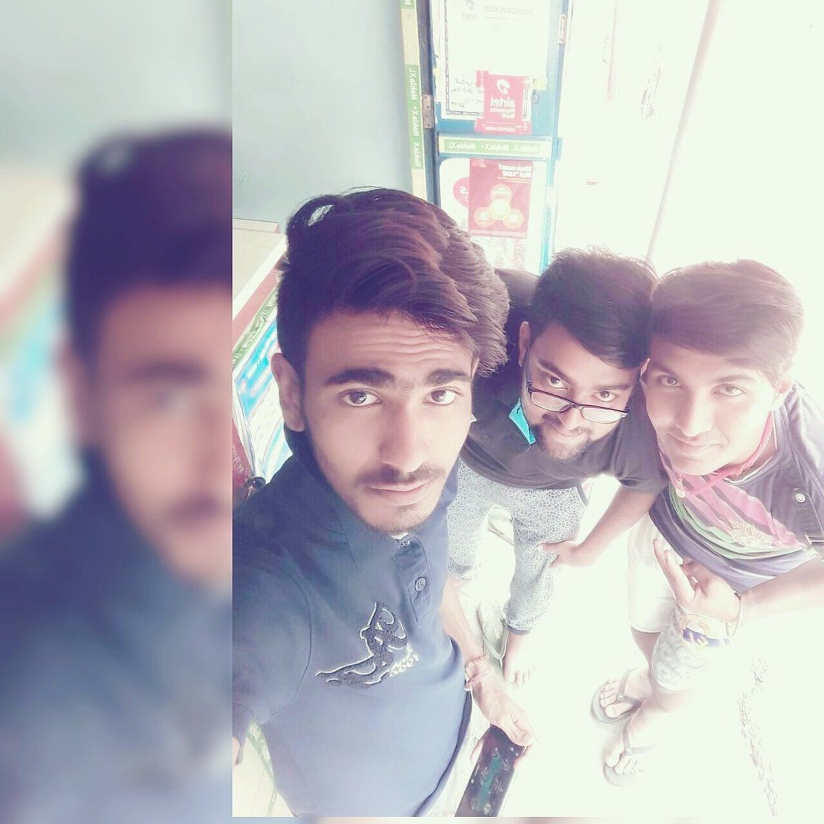 iManishLohar's tweet photo. @GioneeIndia Here's another one #Stylfie for the #Selfiestan Premier League. #GioneeSPL #GioneeA1 https://t.co/oxAyW0D4Y5