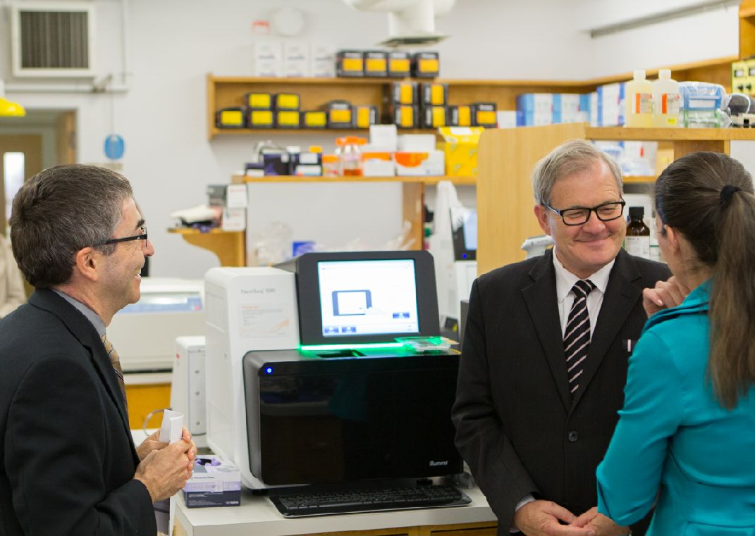AAFC_Canada's tweet photo. Mins MacAulay and Duncan toured a #CdnAg #genomics lab where #Budget2017 investments will support #agscience. #labtour https://t.co/Pv7dIdw3Uf