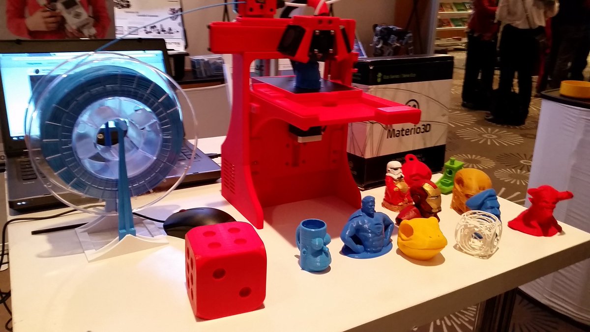 Un super projet pédagogique avec <a href="/ulio3d/">ULIO 3D</a> et @BraultBouthill1 Imprimer une imprimante 3D #aquops