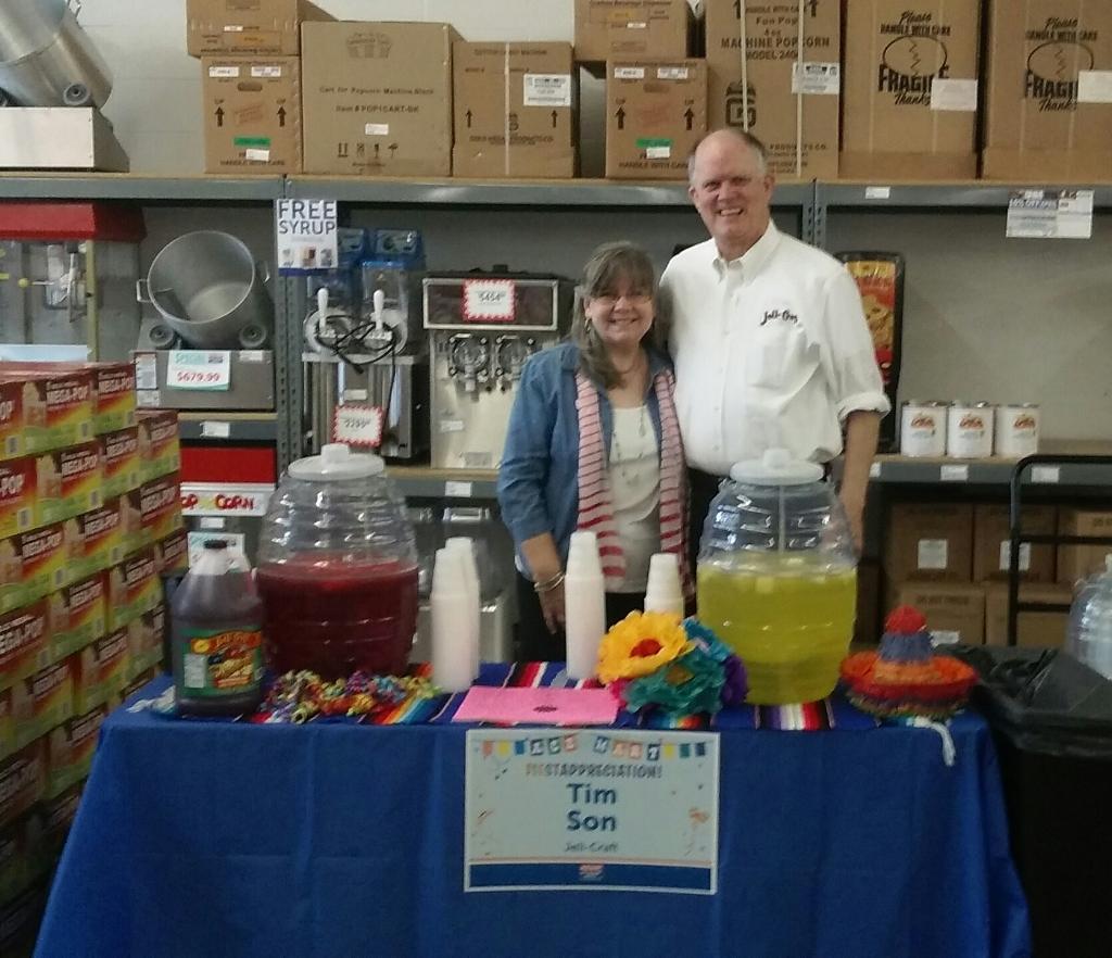JellCraft's tweet photo. Can you guess which flavors of #AguasFrescas we're sampling at @Acemart? #FiestaThrowDown #Fiesta https://t.co/59lJlpRFky