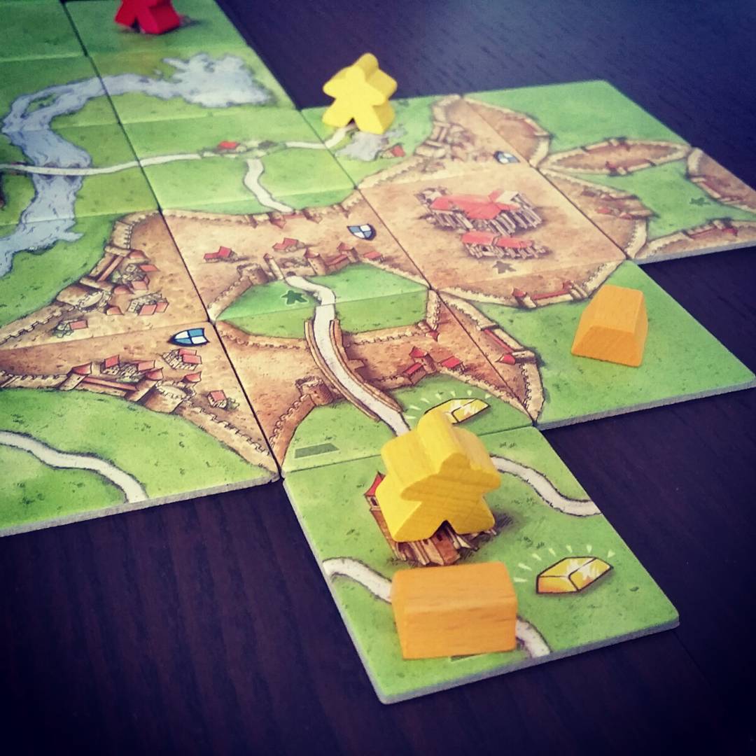 juegosydados's tweet photo. Tarde de #Carcassonne, posadas, catedrales, ríos, fantasmas y minas de oro... de @DevirIberia ¿Seguro qué es Carcassone? XD https://t.co/iwFnCfncep