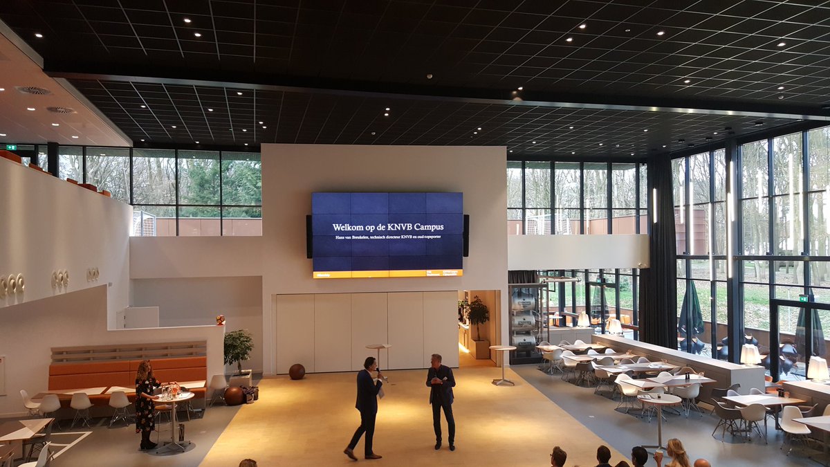 carmen_werff's tweet photo. "Vitaliteit in het bedrijfsleven (wat immers sport is) is de voorwaarde voor succes."  @Sport_Zaken @knvbcampus @arkosportsmedia #roadtrip https://t.co/RjERm8yPMe