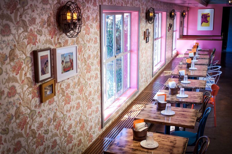 eatersf's tweet photo. The menu chef Preeti Mistry’s new all-day cafe is full of Indian-Neapolitan pizza and chai https://t.co/HzcoqKpXCG https://t.co/UPOjMT2DfZ