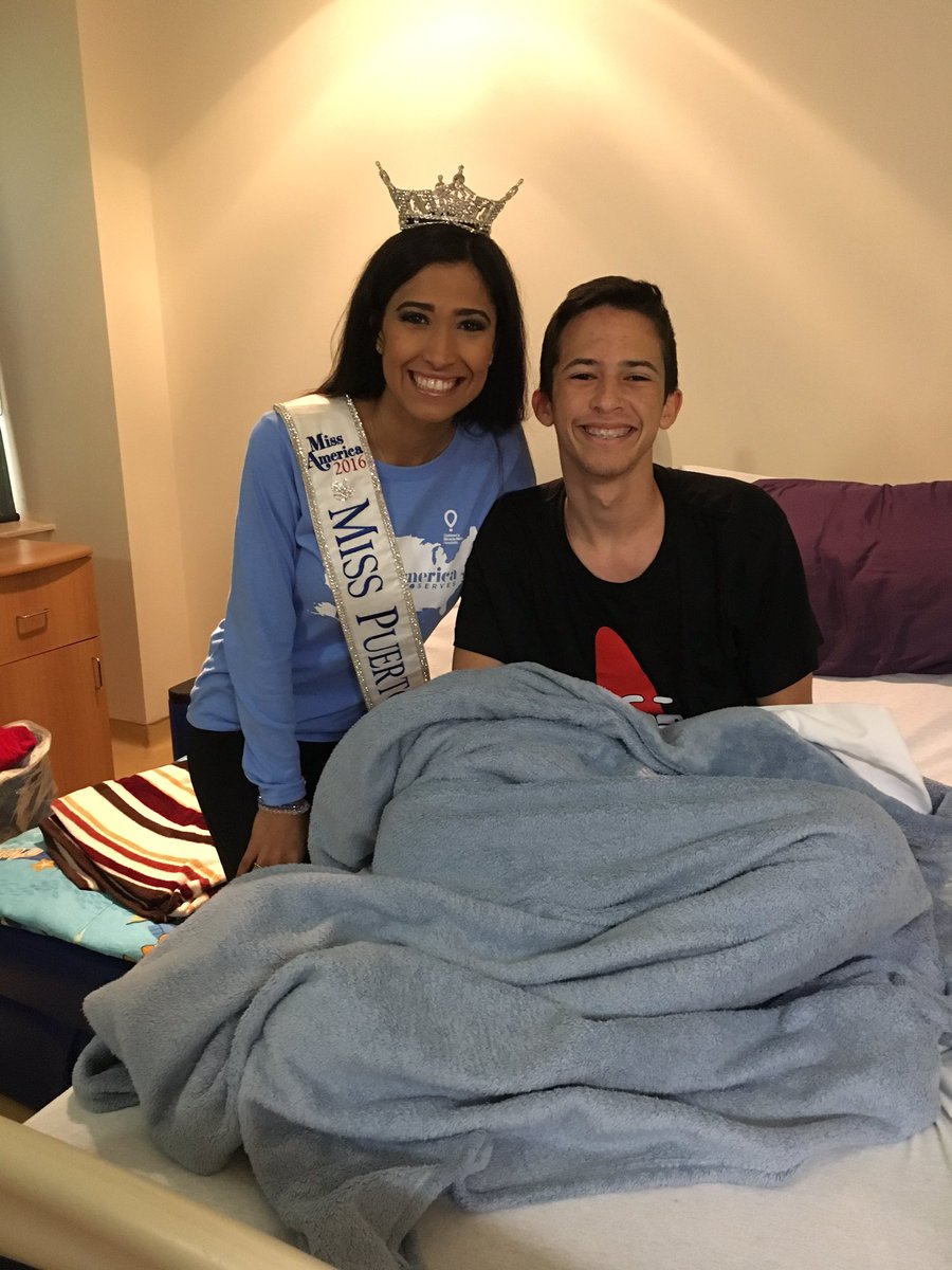 Smiles. That's all I needed🎉✨🙌🏼 #Goaloftheday #CMNH #MissAmericaServes <a href="/SJChildrens/">San Jorge Children & Women's Hospital</a>