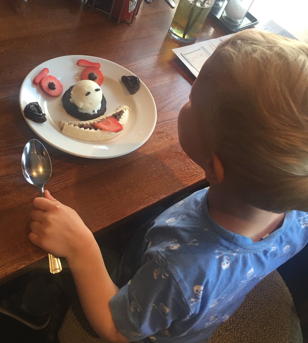 Putting the #mostloved workshop into action. This little boy was delighted with his special dessert #PIWOW <a href="/dls29411/">Darrel Sabin</a> <a href="/smmottram/">Sam Mottram</a> <a href="/SDEBDD/">simon ewins</a>