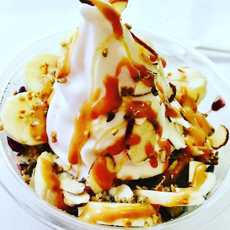 CocoWhipNL's tweet photo. Banaan!
#banaan #banana #binnenkortinnederland #nederland #vegan #glutenvrij #cocowhip #cocowhipnl #instagood #beautiful #happy #fitgirl https://t.co/SybbtI3J7w