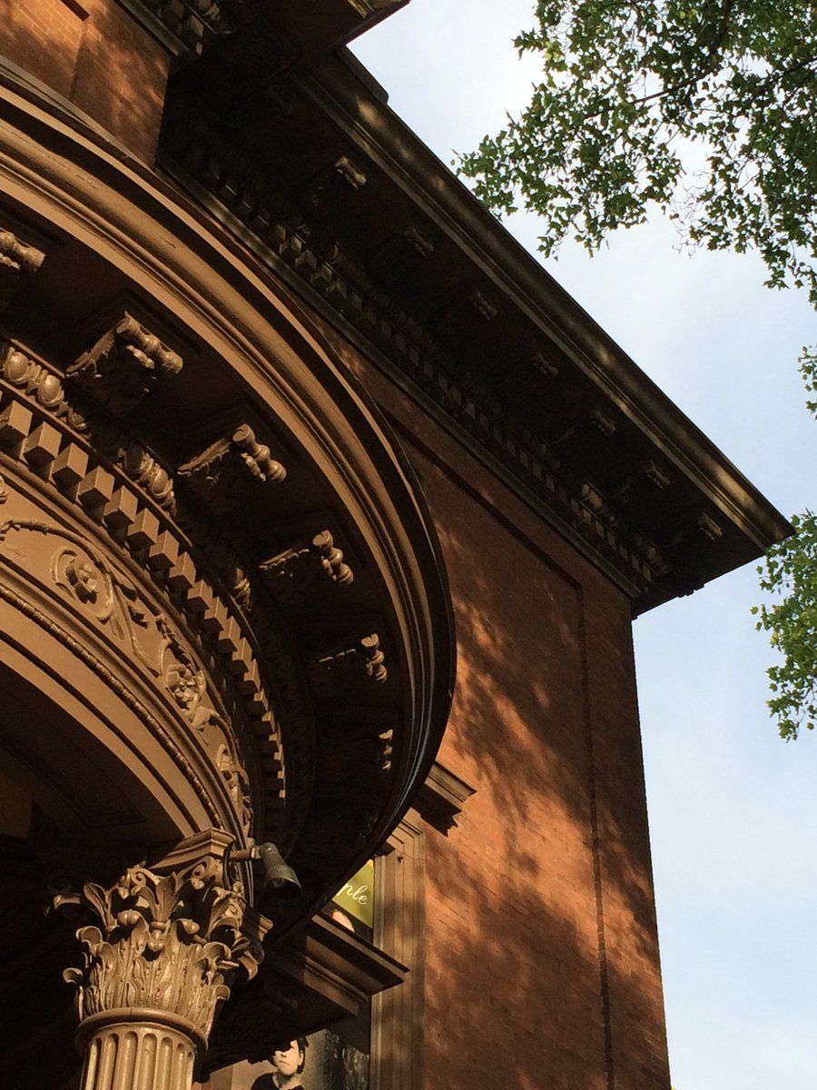 unionstudioarch's tweet photo. Another local highlight. This house is so beautiful, it's almost Angellic. Hope you can guess it! #WhereAreWeWednesday #UNSArchWeek https://t.co/cnPxMV6Dpj