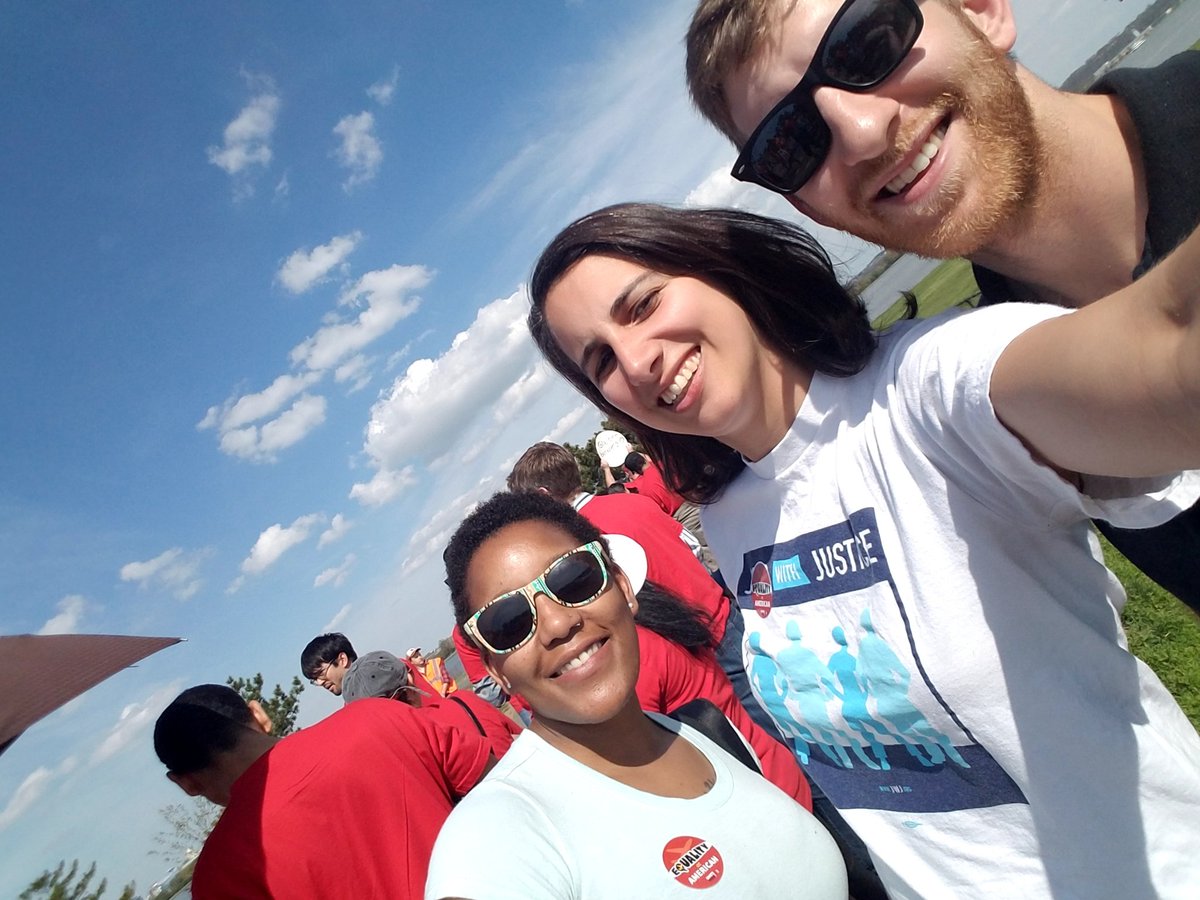 ElizabethDCJWJ's tweet photo. @DCJWJ out to support airport workers @unitehere23 https://t.co/nMaY0P3m6B