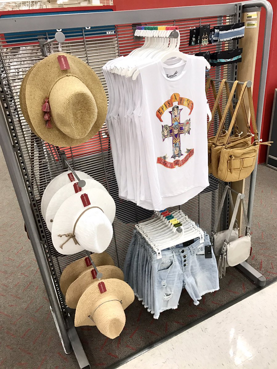 Countdown to Coachella! #coachella2017 #festivalvibes #targetstyle #VMTL. <a href="/lobailey1834/">Lauren Bailey</a> @HutchTimothy @PjeturSigurdson @jhowells81.