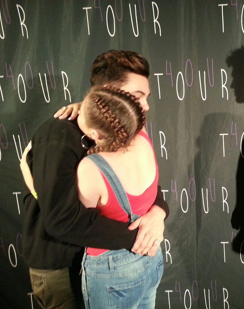 effectivedolan's tweet photo. #thanks4ou for making this moment unforgettable and definitely the best time of my lifeβ₯ https://t.co/jDS9UFW3Ev
