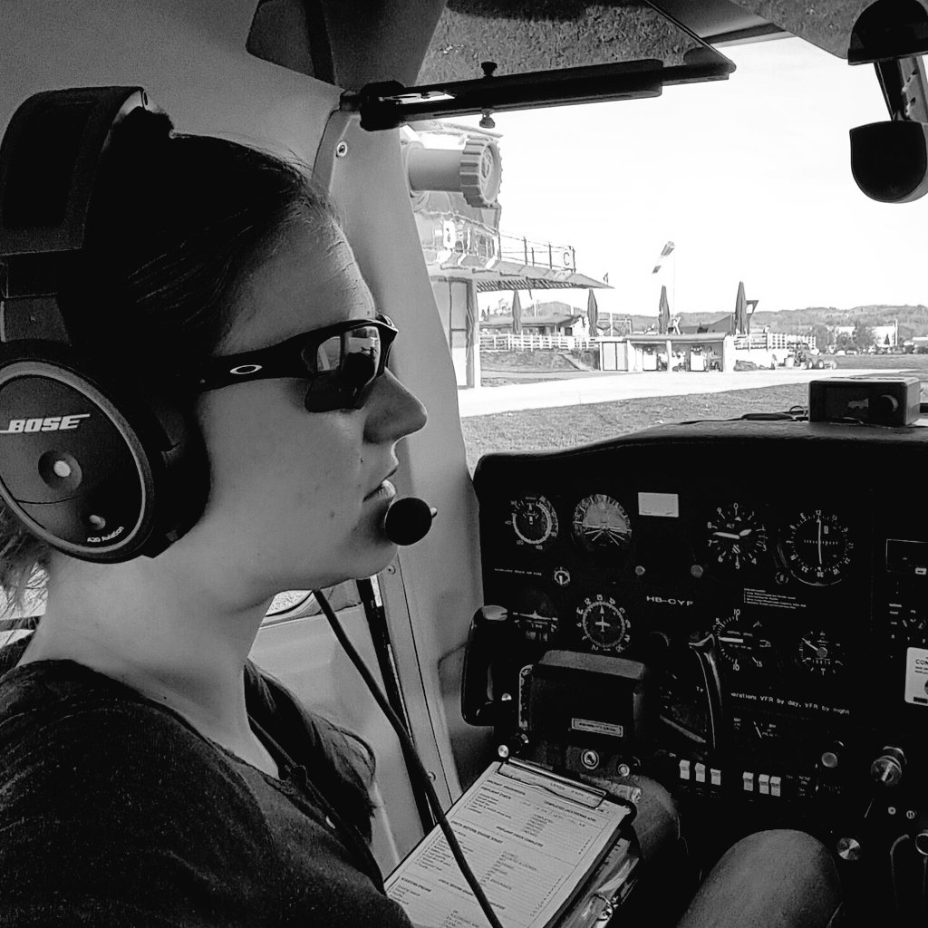 cmstucki's tweet photo. #Happiness: me and the airplaneπ© up in the air ...all by myself π #soloflights #voltentraining #ppl https://t.co/aUMTKJUSi7