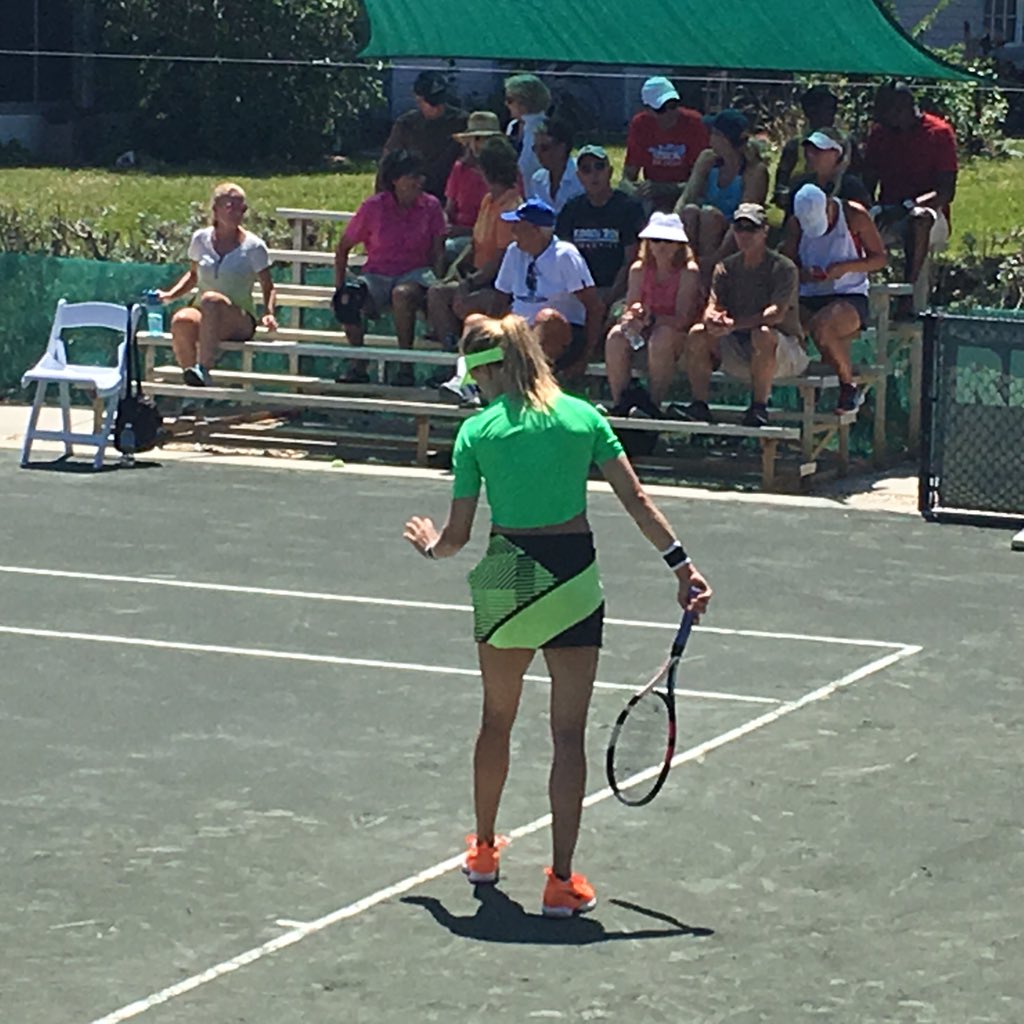 YtsurTennis's tweet photo. Photos from @geniebouchard  match with Morgan. My videos didn't come out too good...think I was too stressed 😳😂 https://t.co/RBu4SkcWVb