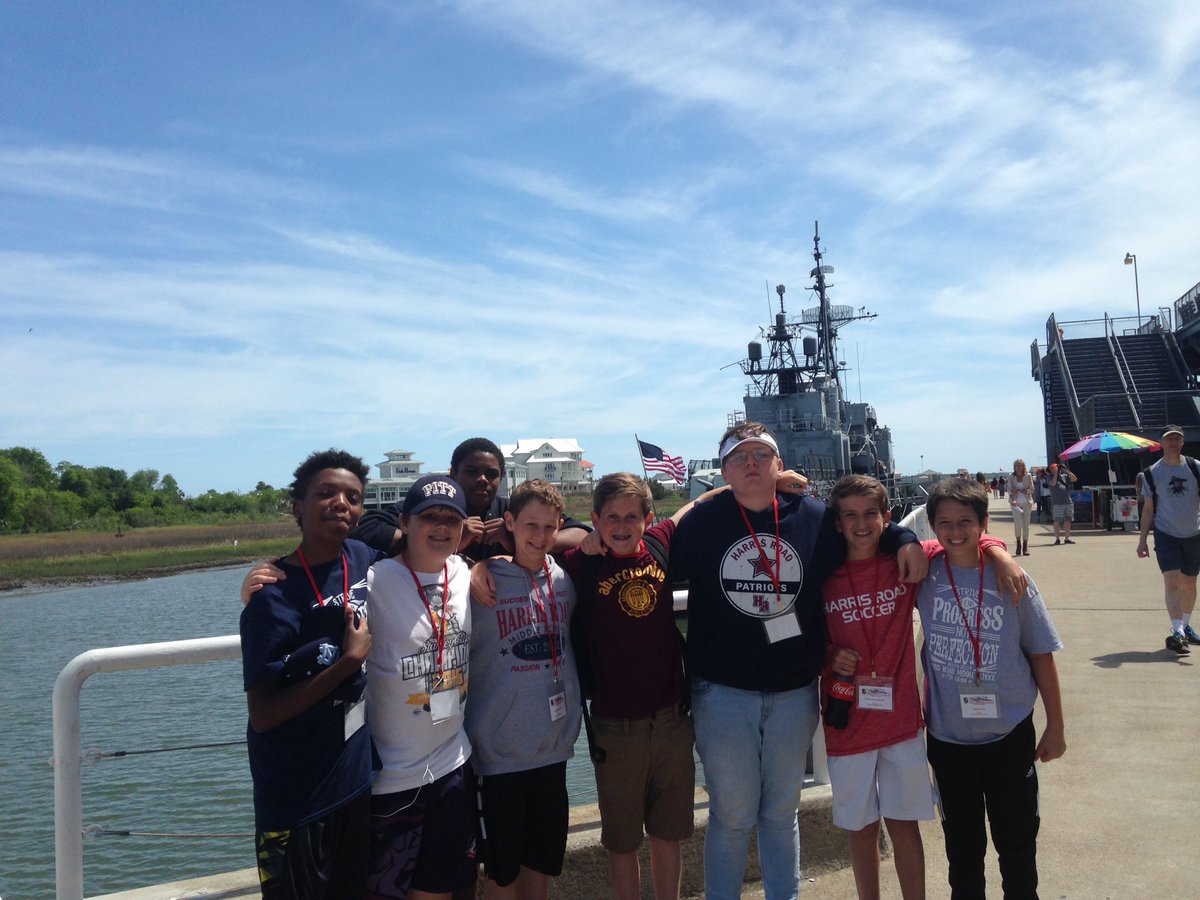 meskillscience's tweet photo. Exploring the USS Yorktown #hrmspatriots @hrmspatriot https://t.co/0jI6dBkdei