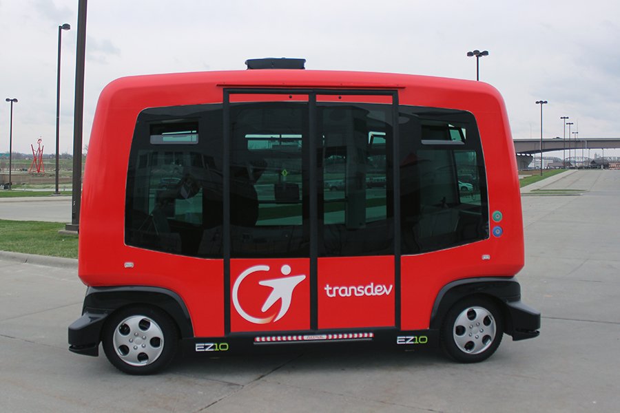 This is what MAPA got to ride in recently! Thanks @HDR_Inc for bringing an #autonomousshuttle to #Omaha for a demo. bit.ly/2puyBYe