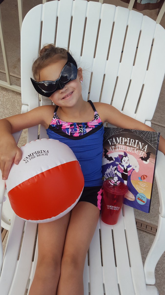 braggingmommy's tweet image. We love the new #Vamperina at the Beach book from @DisneyHyperion!  We got this fun pack and my daughter is loving it! #VamperinaBallerina