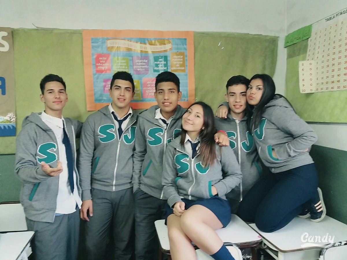 Promo17Sanjo's tweet photo. #Campes #Remeras #Sexto #PromoXVII ❤ https://t.co/ZBRN1lBpXd