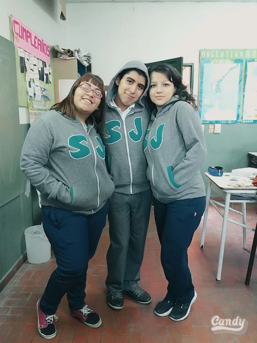 Promo17Sanjo's tweet photo. #Campes #Remeras #Sexto #PromoXVII ❤ https://t.co/cQ9q433JaW