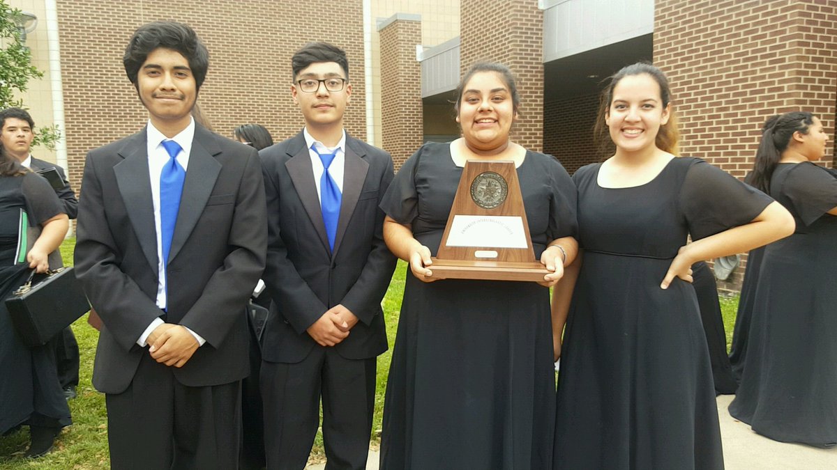 sess__'s tweet photo. "WE MADE HISTORY"
WE GOT SWEEPSTAKES ๐๐๐๐ต๐ถโฉ๐ท๐บ
#GPBAND https://t.co/yfjV0C6Gbn