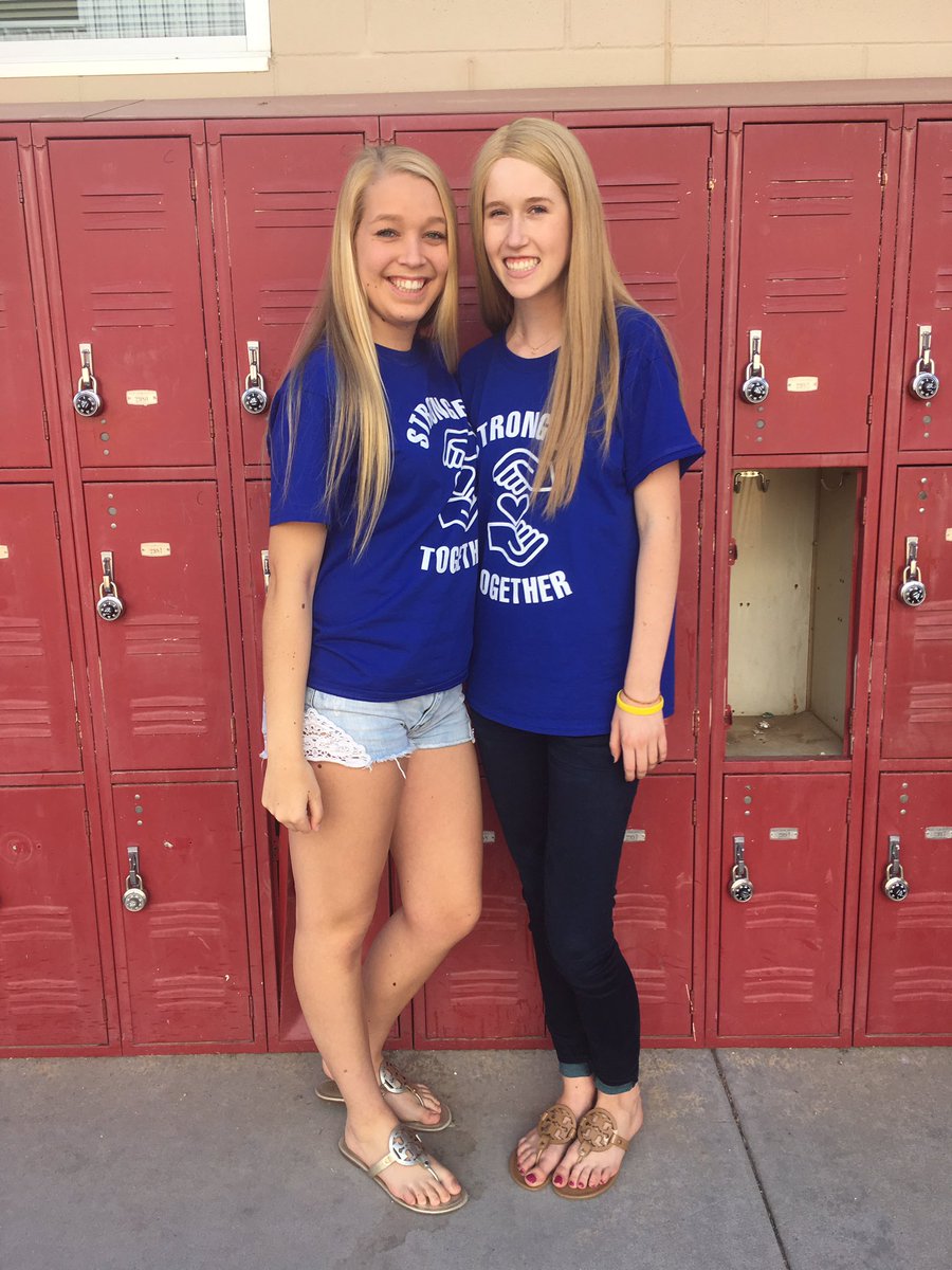 LindseyHelsten's tweet photo. Happy birthday kaitlin!!!! I love and miss you so much!!! Can't wait for next year with you💙❤️ @kkslepian https://t.co/k7NELuHqeB