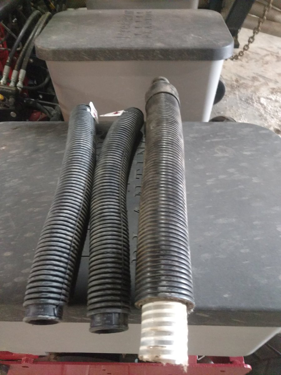 boesen_farms's tweet photo. Out with old in with the new thanks #needhamag for the rubber tubes will make Fertilizer delivery much nicer on the planter https://t.co/y8SUVhmN8M
