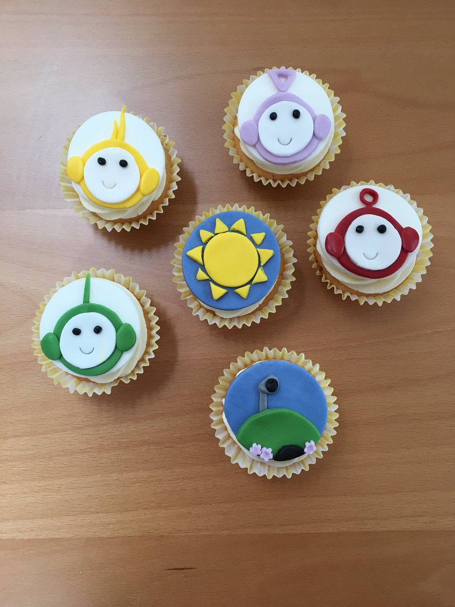 _LACupcakes's tweet photo. Teletubbie cupcakes #cupcakes #falkirk #larberr #teletubbies https://t.co/LKjp8VqkpX