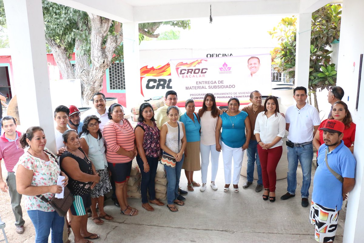 JAngelChacon's tweet photo. Acompañe a @CaamalAngel, representante del Líder Estatal de la CROC @MartinDeLaCruzG, a la Entrega de Material Subsidiado de CMT en Bacalar. https://t.co/4WEQaNOeP2