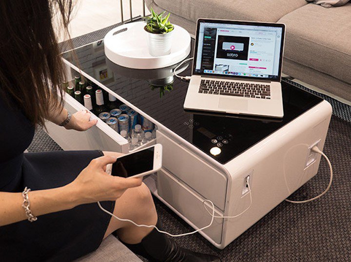 Q8ALLINONE's tweet photo. Sobro: Smart Coffee Table https://t.co/zkdjgrNBfy https://t.co/gLbbFy84cF