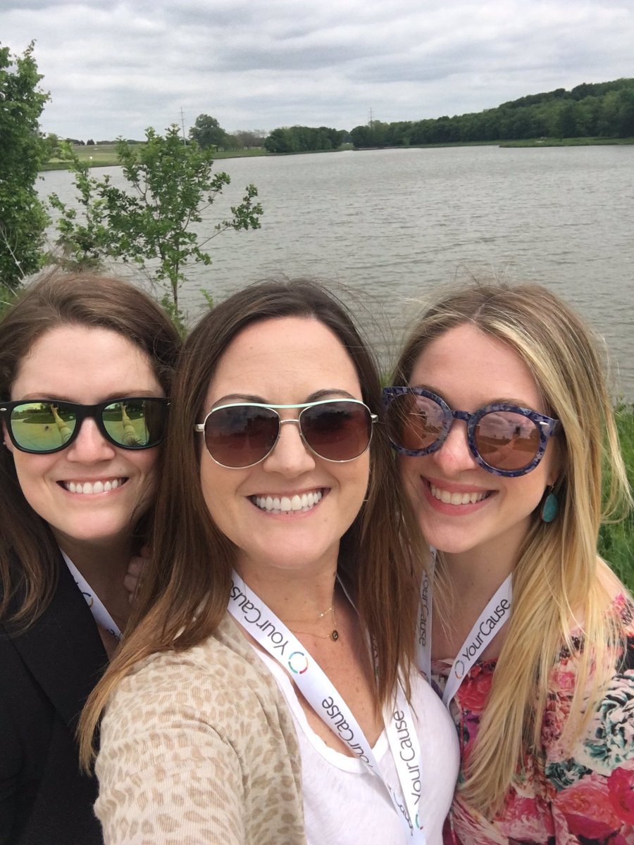 eringollhofer's tweet photo. Time for a nature walk on our break! @YourCause #csrworks @KaraJeanB https://t.co/YWoTPMdWdn