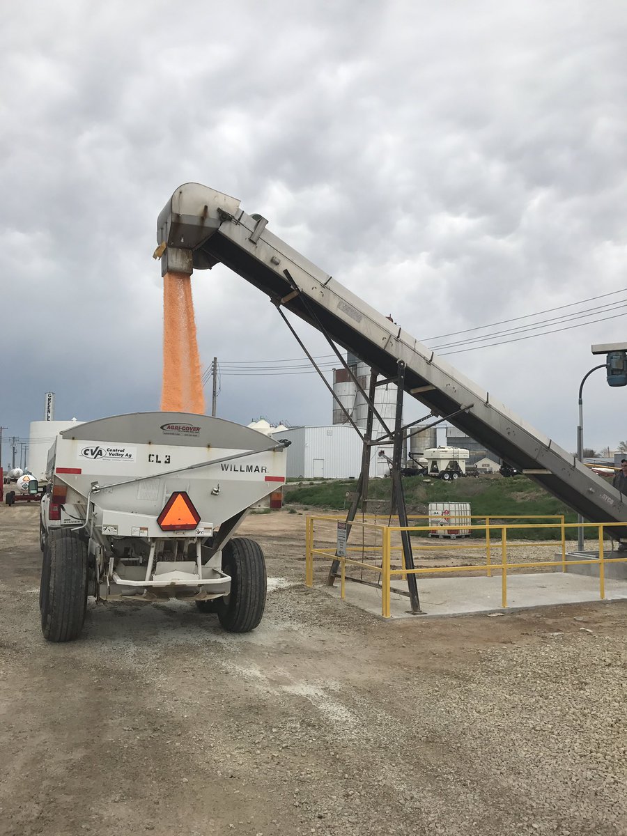 OKIEINKS's tweet photo. #nutrisphere where protecting your investment always makes sense with @CentralValleyAg and @verdesian https://t.co/2DcW369WWJ